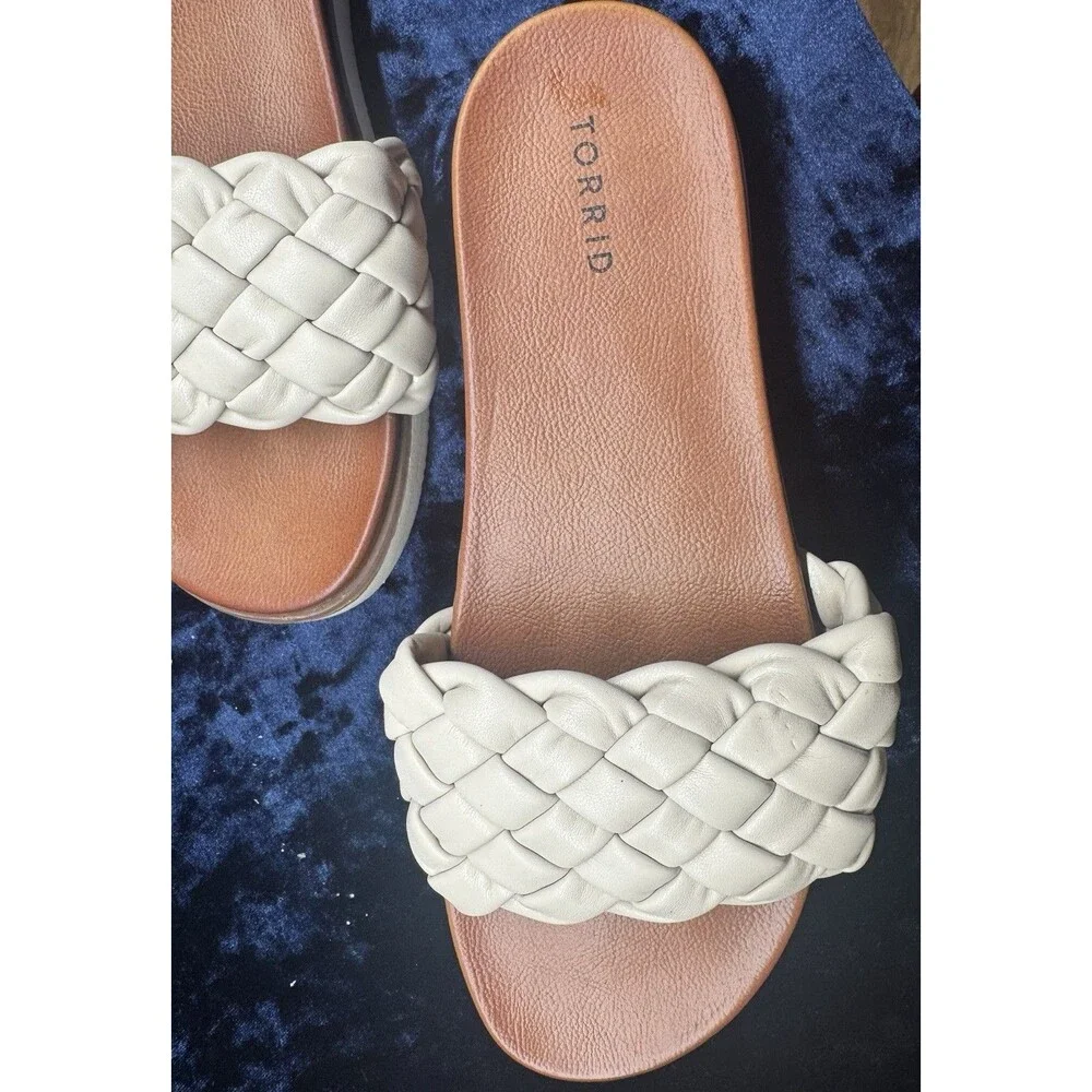 Torrid White Braided Band Slide Sandal, Size 11 - Picture 2 of 5